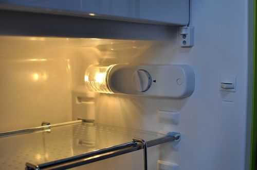 冰箱的灯灭了为什么会短路_冰箱灯突然灭了