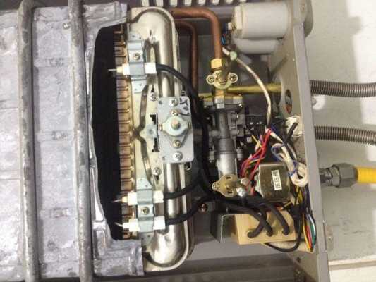 燃气热水器怎么换电池视频教程-National燃气热水器电池怎么换