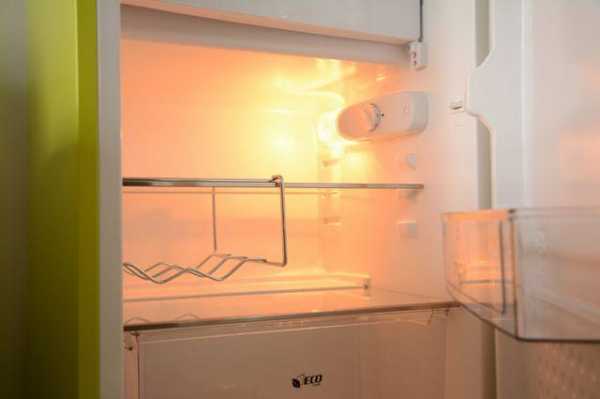 冰箱的照明灯变暗了-冰箱里的照明灯亮度变暗怎么回事